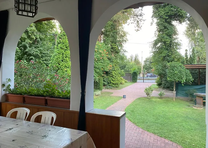 Romantika Nyaralohaz